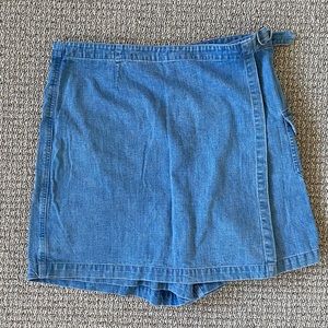 Talbots Jean Skort in size 16